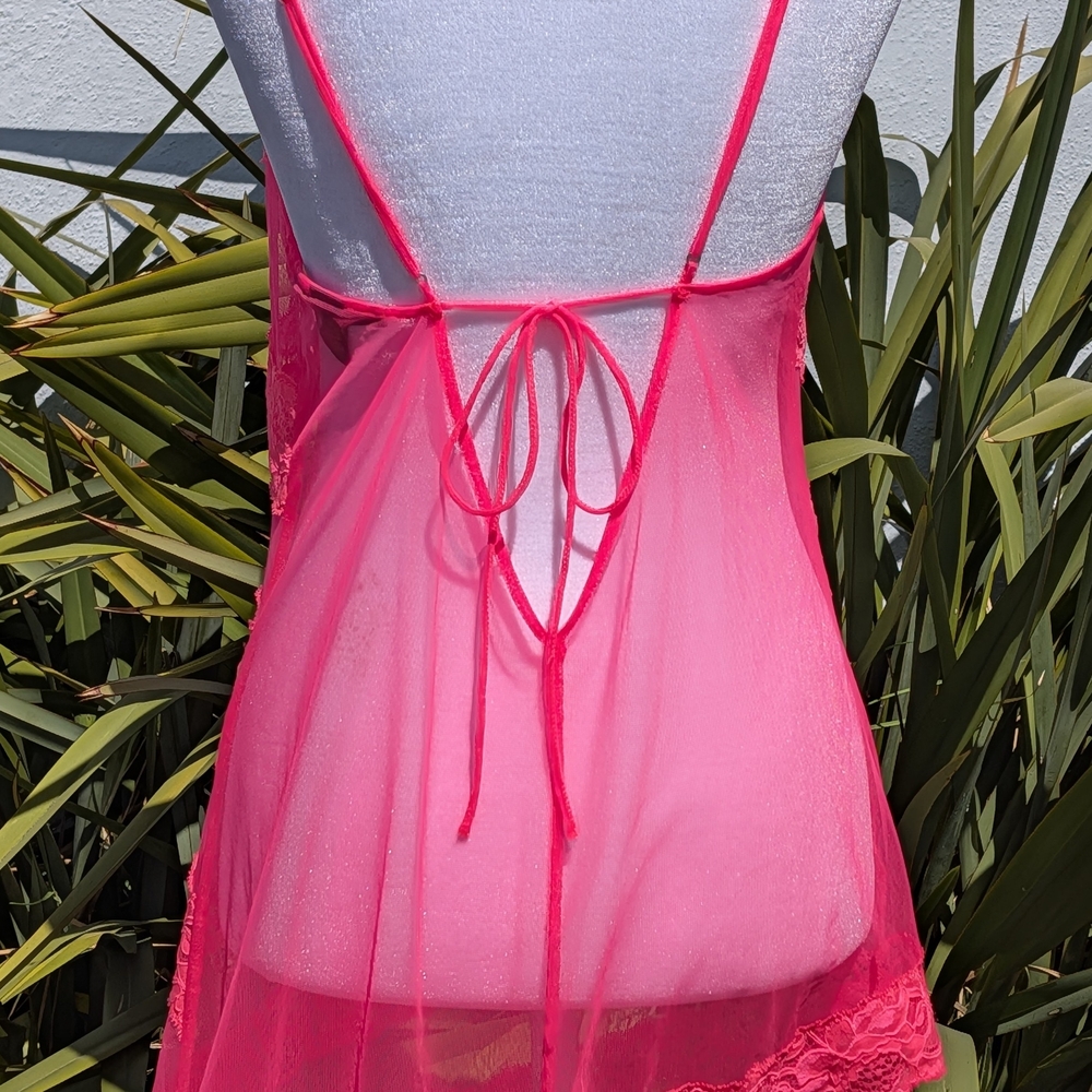 VTG Victoria’s Secret Hot Pink Lace Mesh Asymmetrical Babydoll Slip Size Small - Picture 7 of 8